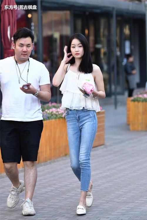 北京的时尚姑娘,夏天为什么更喜欢穿着牛仔裤?