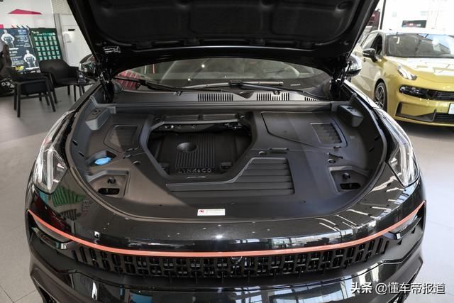  [比普通版车]想要不一定能买到，6.7秒“破百”，静态体验领克05时间限量版