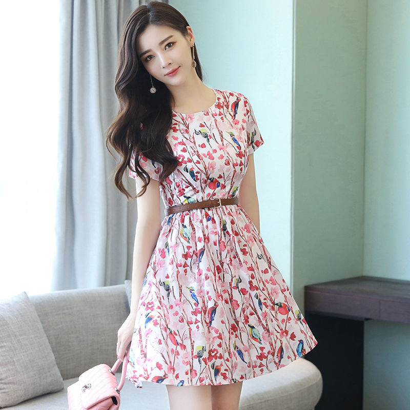 新上市就“走红”的富贵裙，嫂子把裤子全扔了，47岁穿出少女感