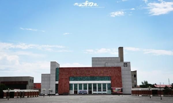 中国最狭长的省份：相邻省份共有8个，和俄罗斯、蒙古接壤