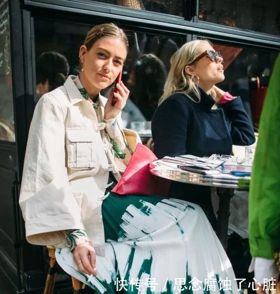 今秋刘雯、周冬雨抢着穿的裤子，竟然这么大有来头！