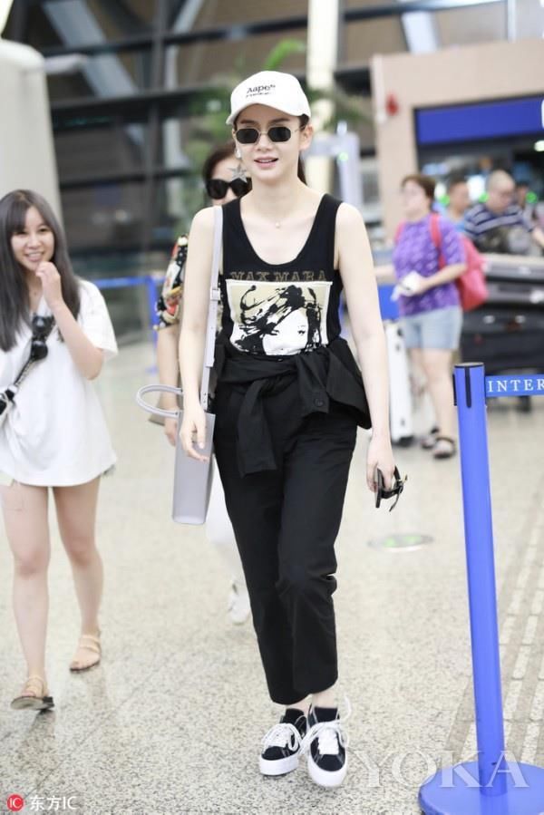 唐嫣把这几款T恤都穿了个遍,超低门槛百搭款谁穿谁美!