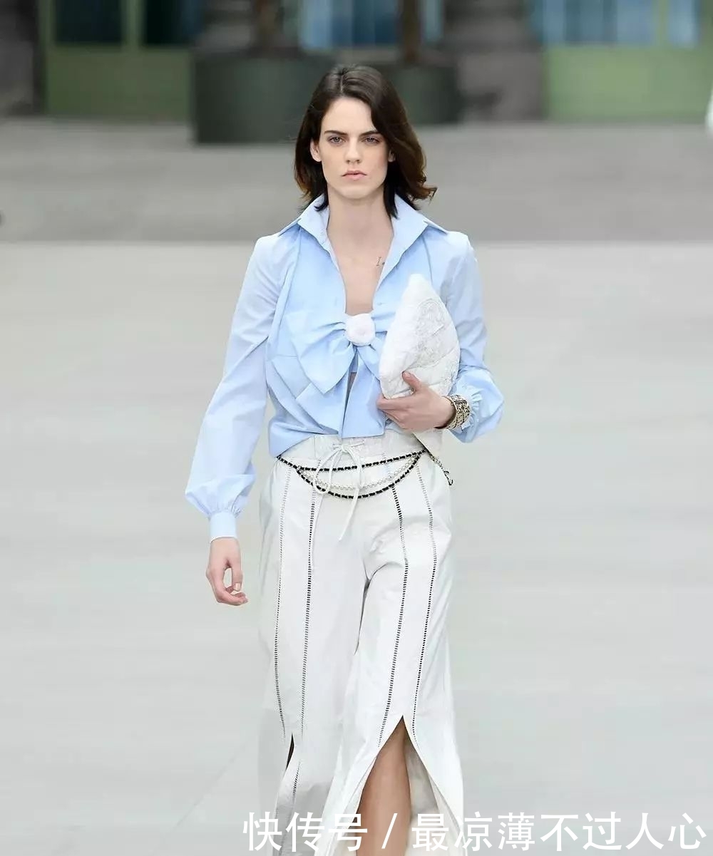  『旅程』搭乘 CHANEL 巴黎皇宫火车，开启通往新时代的旅程