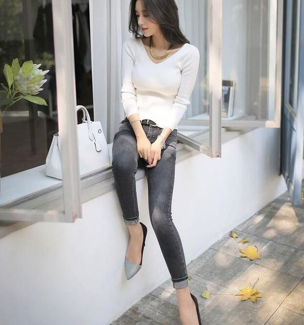 时尚写真,优雅气质的牛仔裤美女,身材凹凸紧致,女神范十足!