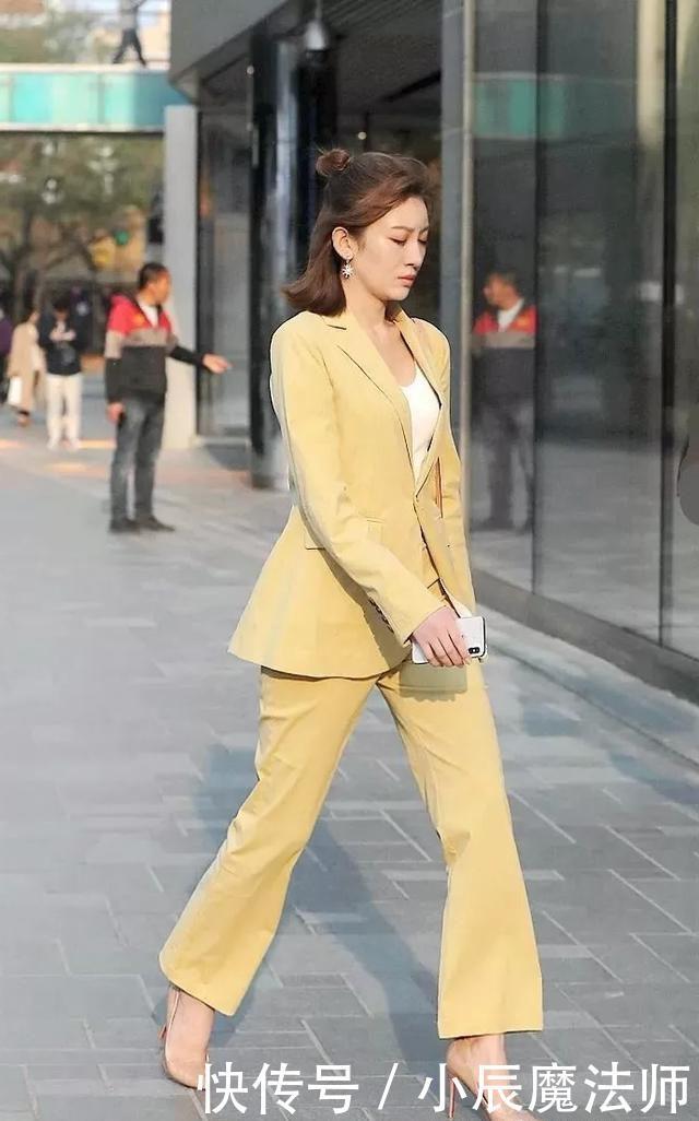 韵味|小姐姐,美女一套西装风格的时尚套装很有复古的韵味