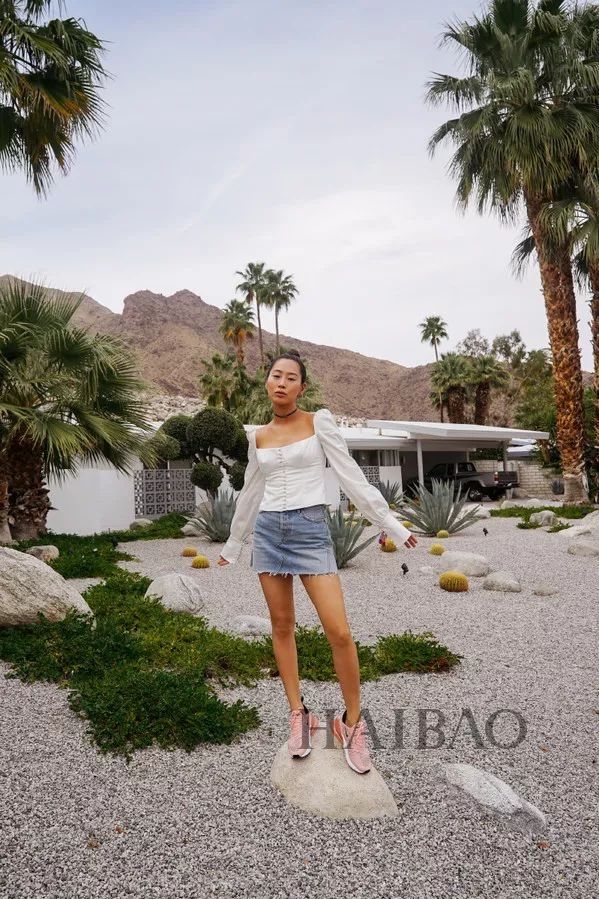 现在的女明星都流行穿这件?适合大胸妹的衣服终于有了!