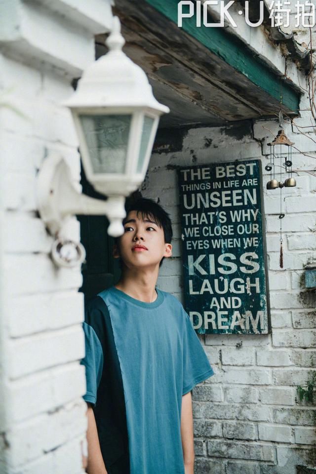 郭德纲“土味时尚”后继无人？郭麒麟转型文艺暖男，不输小鲜肉