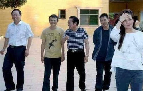 网友:真的假的? 袁立再爆娱乐圈内幕,吓坏了网友