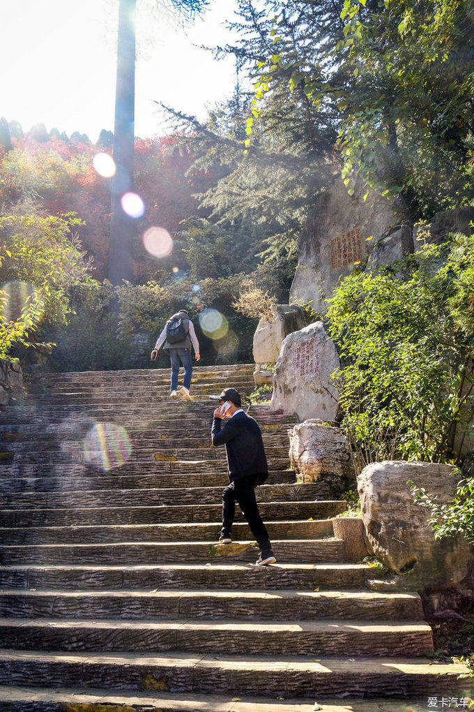 红遍万山的红叶谷【2020热门旅游景点】