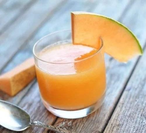  「都要喝一杯」早晨赶飞机，你只能带一种喝的登机，下面的这5种你会选哪个？