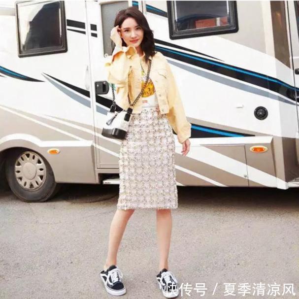 今年秋天别再买风衣了？看杨幂、陈乔恩、赵丽颖怎么穿的！美爆了