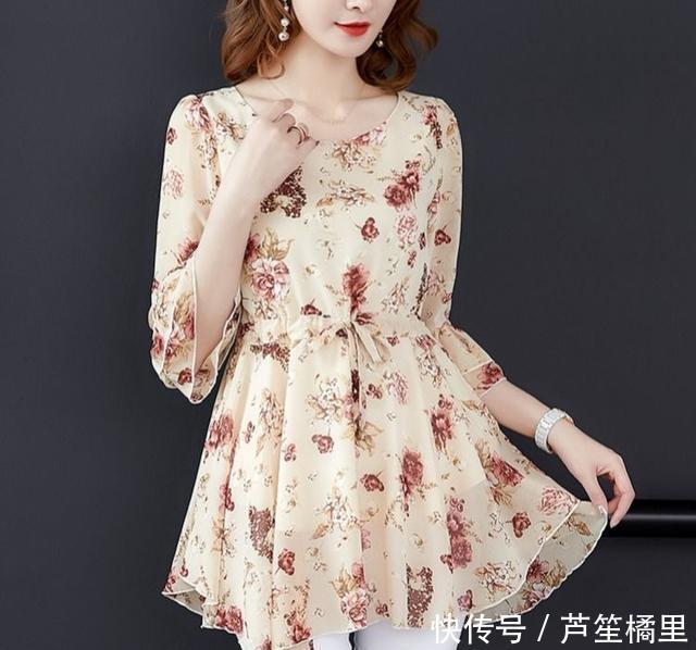  【优雅】母亲节快到了，快给腰粗的老妈备件“裙摆衫”，显瘦又时髦，体面