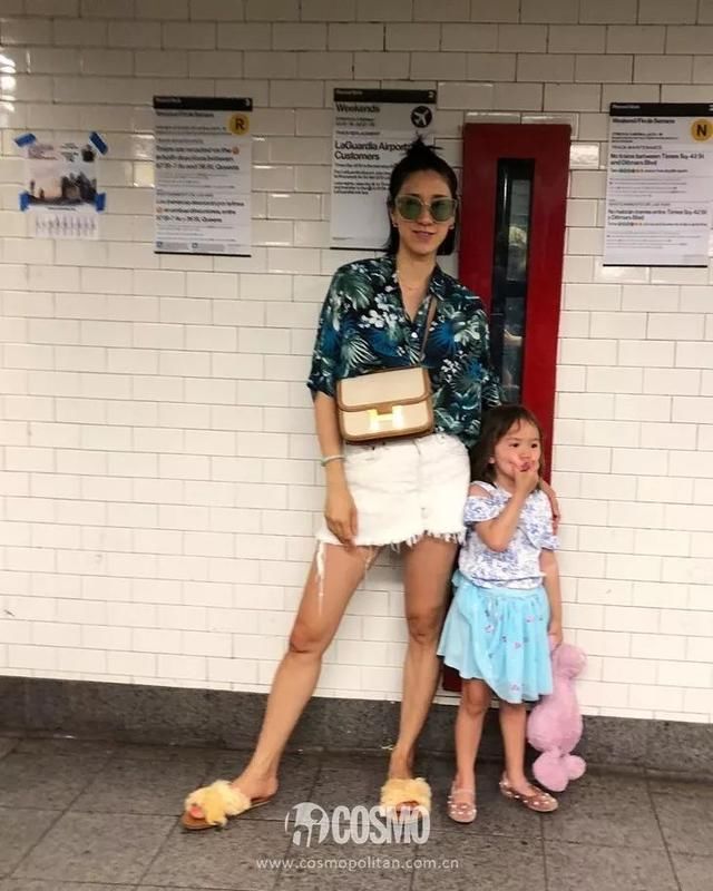 时髦办｜Eva Chen这个时髦精，夏天最爱还是衬衫+牛仔（和我一样