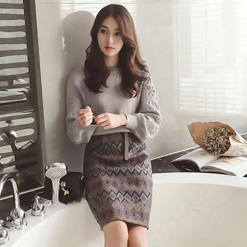 早秋套装火爆来袭，想买的心挡都挡不住，清新靓丽，艳压群芳