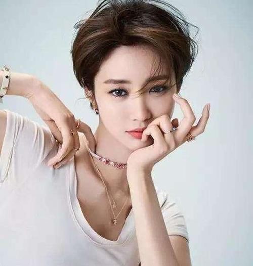  『女生』女生自认为很美的“4种”发型，直男内心很嫌弃，可不要剪了
