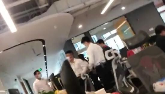 『更换』迅雷管理层更换前后爆发冲突:前高管面临民事和刑事指控