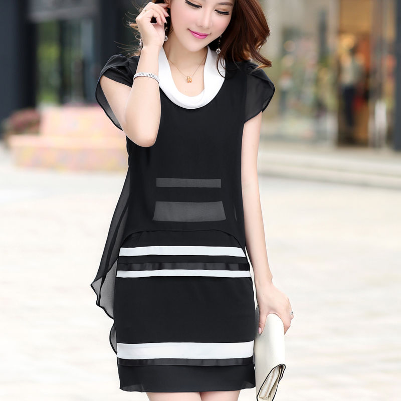 姐姐比我大5岁,她穿了这连衣裙,跟我逛街,别人都以为我是姐姐