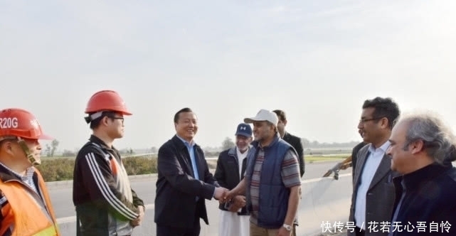 巴基斯坦收费站，日本人30美元，韩国人20美元，中国人要多少？