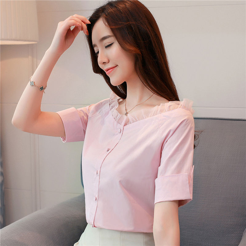 瞧瞧下图这个女人这样穿，身材前凸后翘，显瘦又迷人~