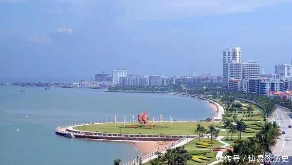  客运专线|两地相隔一百公里, 火车却要走一千公里, 被称为中国最