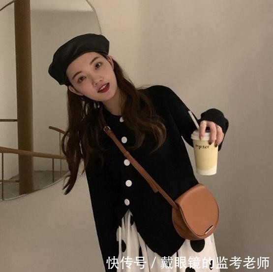 『小姐姐』清新甜美的韩系穿搭示范,遮肉显瘦显腿长,微胖的女人也可以穿