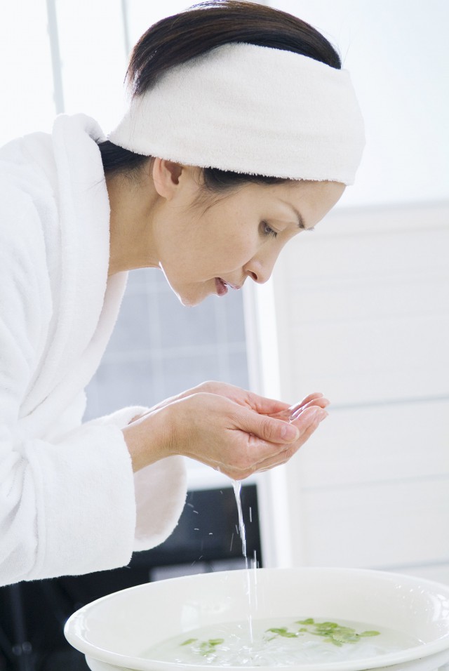 脸上有螨虫是什么症状 如何有效缓解