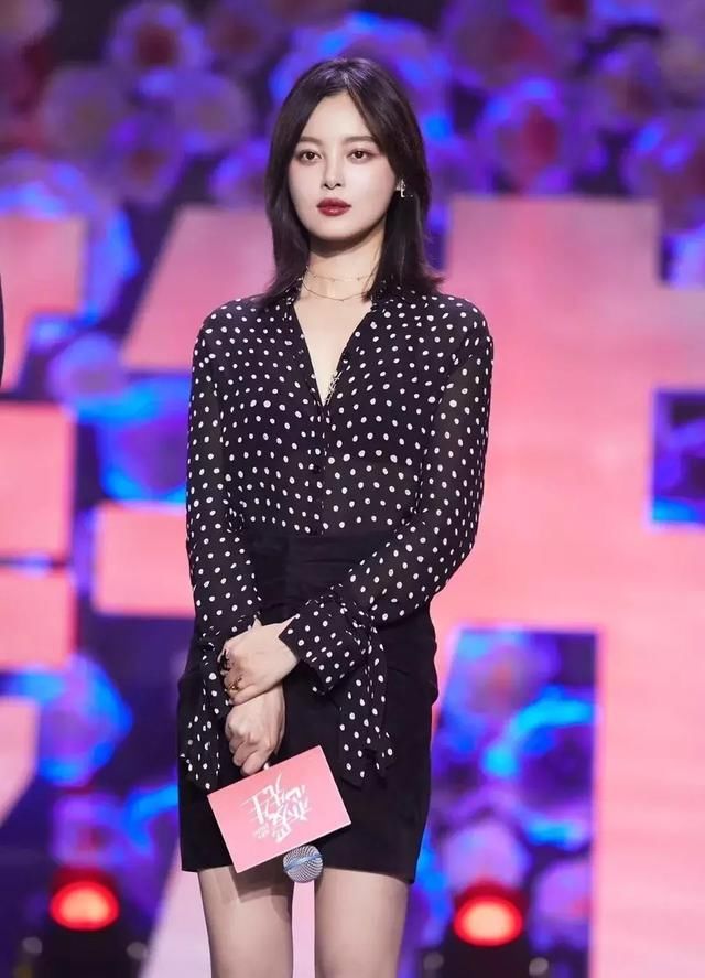 可甜可盐!唐嫣周冬雨刘诗诗的这件衣服,我穿一个夏天都不腻啊!