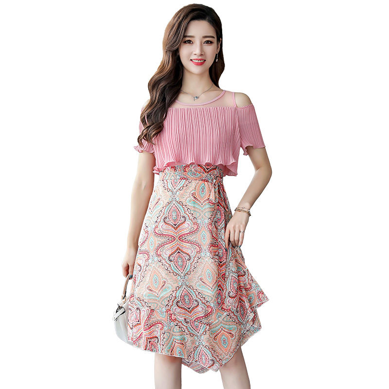 我从未见过如此迷人的连衣裙!时尚有气质还非常显身材