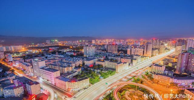  #阿克苏#新疆仅有1个城市，有望升为特大城市，阿克苏 哈密的梦