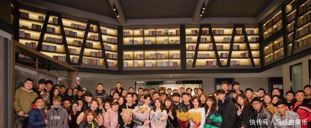  气质■罗云熙新剧杀青，穿西装霸道总裁气质尽显，白鹿变邻家小女孩！