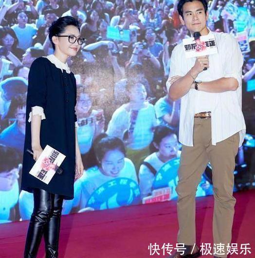 看了许晴的娃娃领，再看看关晓彤的，网友：装嫩和真嫩一目了然