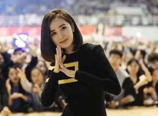 杨幂“诈捐门”一事再度引发热议，再次将杨幂推到风口浪尖之上!