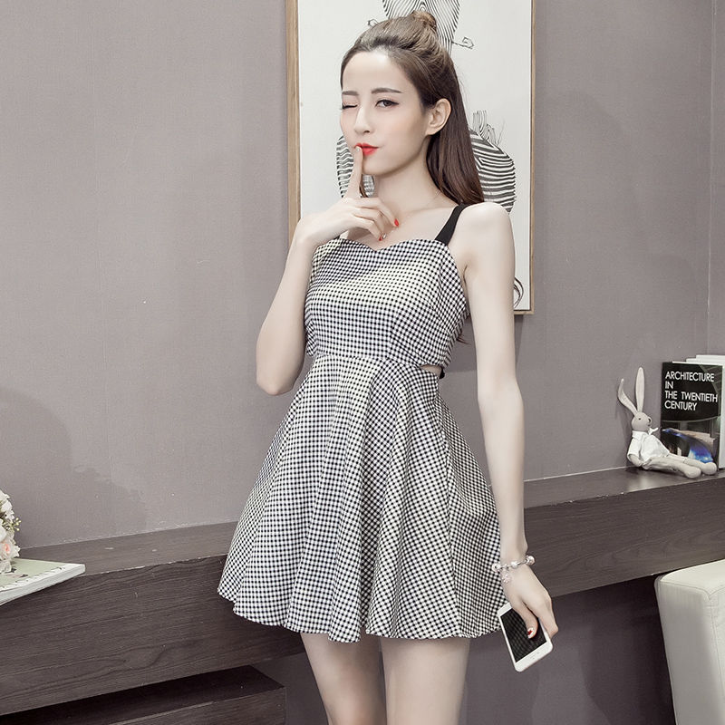 女神级别的吊带连衣裙，穿上气质感满满的，迷倒你的他