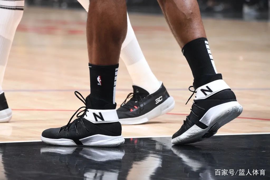  『球员』NBA球员上脚：伦纳德的NB篮球鞋，除了签名鞋还有低帮版！
