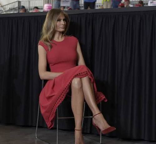 美国第一夫人气质出众，和女儿伊万卡同框完胜，最后一张迷倒众生