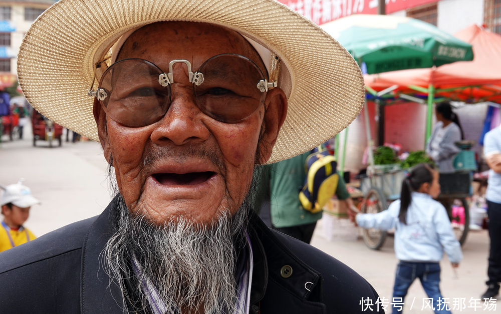 我在哈达铺给您讲长征，在传播红色文化中成长成熟，美丽并快乐着