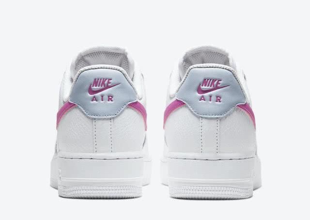 『实力』耐克Air Force 1可爱升级版来袭 粉勾实力抢镜