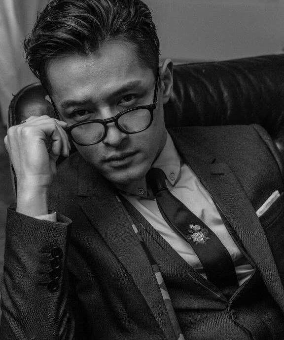 胡歌经纪人惨遭开除，竟做了如此丧心病狂的事，网友：活该，早就