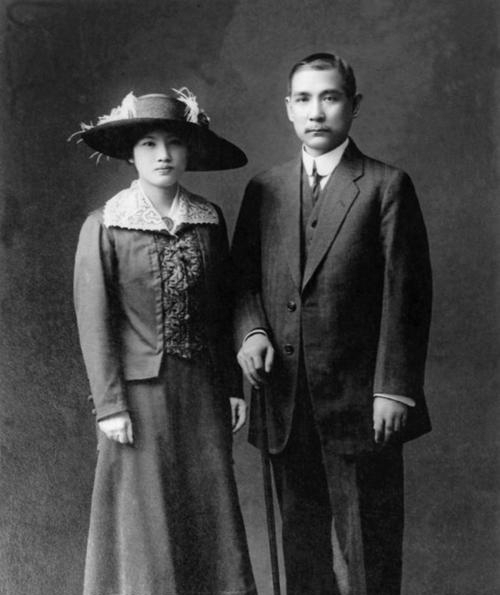 悲凉■宋氏三姐妹,辉煌的背后也有说不出的悲凉……