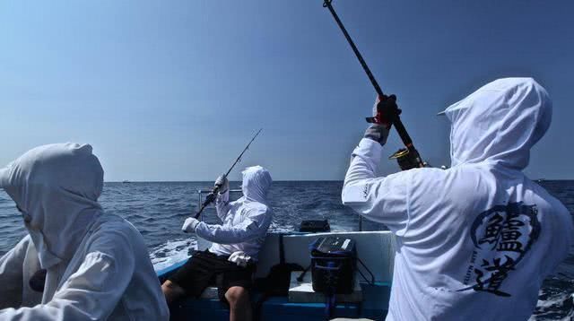  『海钓产业』海钓在中国并不火?那是你不知道沿海居民有多么爱海钓!