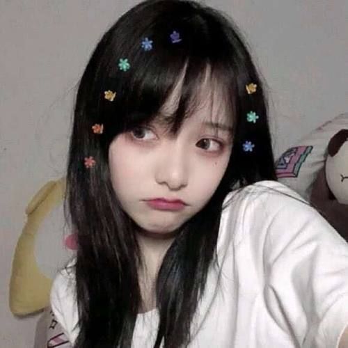 女生@女生脸上有3个特征，是典型的“耐看型”，素颜也是女神范