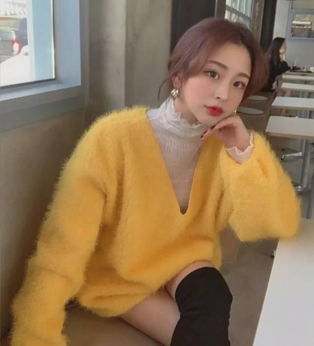  【不土】春天毛衣怎么穿不土 ？记住这4点 ，气质惨了 ！