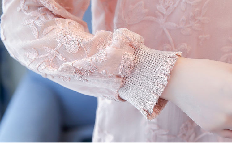 别再穿普通打底衫，太土了!现流行这样的雪纺衫，怎么穿怎么美