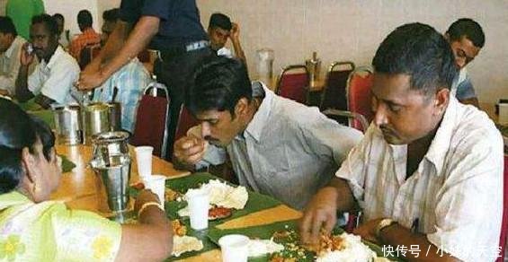 印度人到中国旅游, 点了一份蛋炒饭, 准备吃时老板却制止了他?