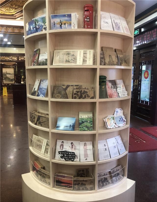 楼外楼里开出了主题邮局，强强联手将开发出更多具有杭州特色的文