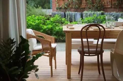 #小别墅#48㎡奇葩小户型,男主不仅整了小院,还设计出2室小别墅的既视感