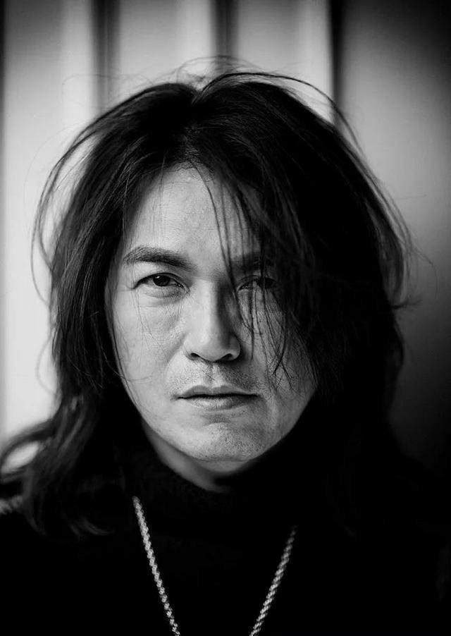 自己原唱还火,20年了,你却不知道他的真名