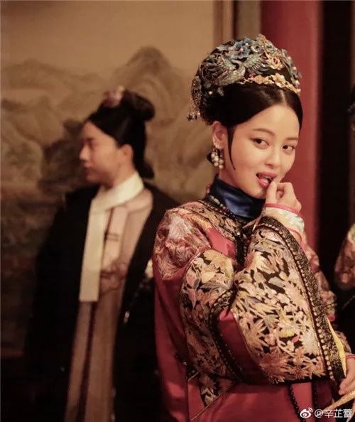 辛芷蕾的饱满唇才是性感女人标配