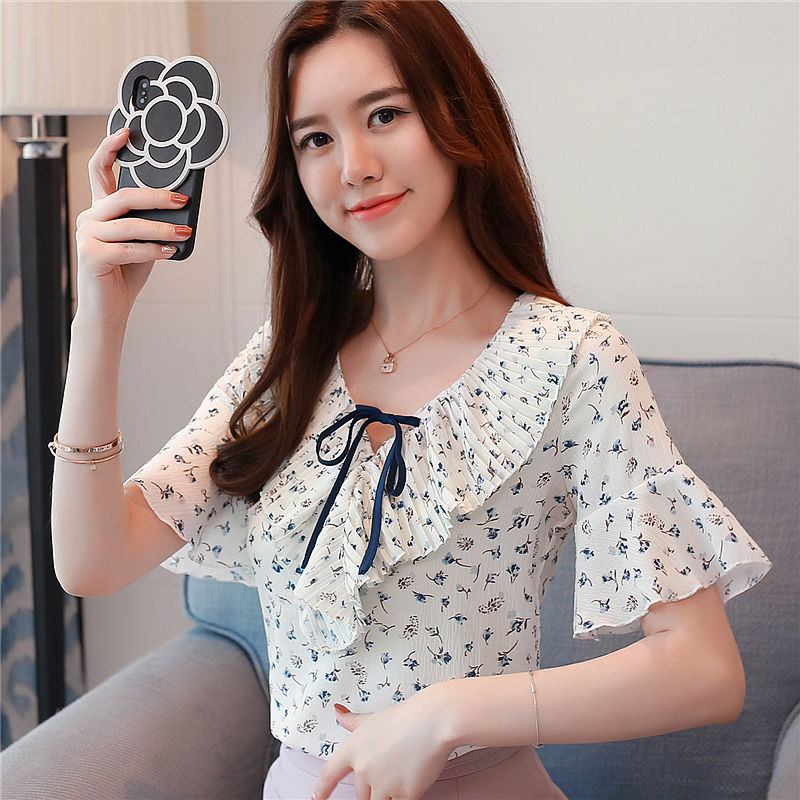 老婆飘了，仗着身材丰满这样穿，紧身显瘦，美的让人销魂