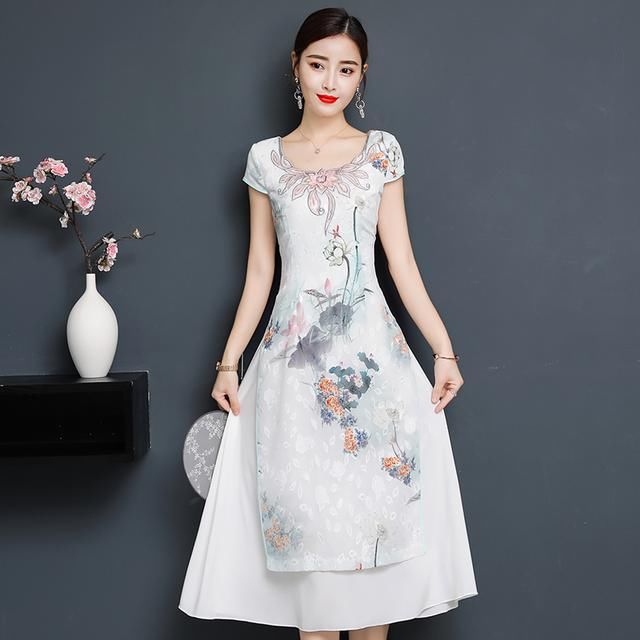 美国一名模特穿手绘“裤子”出门，一天下来，竟无一人发现异常！